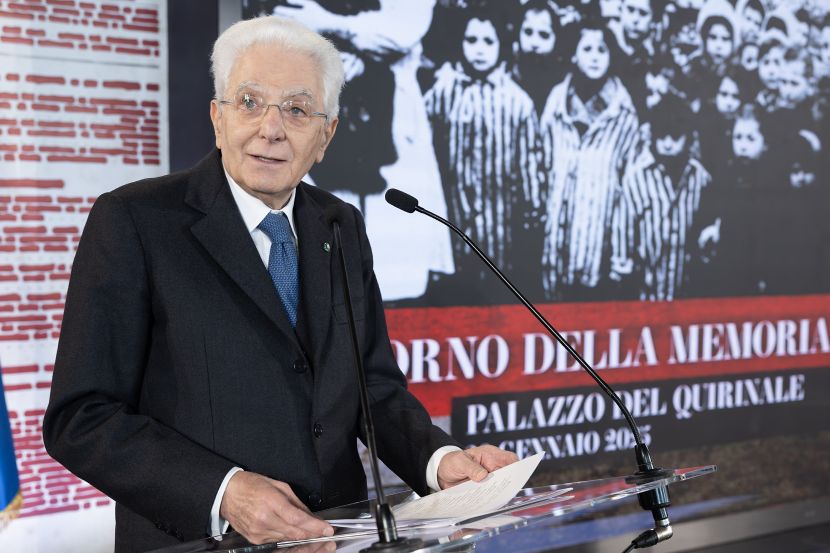 Mattarella “Mai più Auschwitz, regime fascista fu complice”