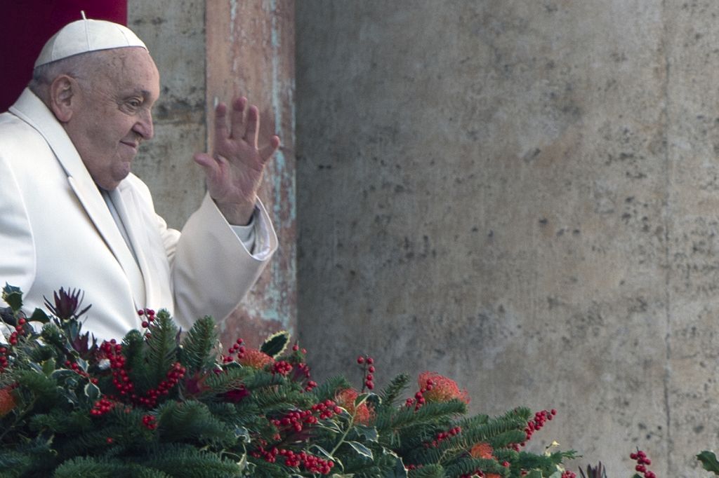 Il Papa migliora ma necessari altri giorni per sciogliere la prognosi